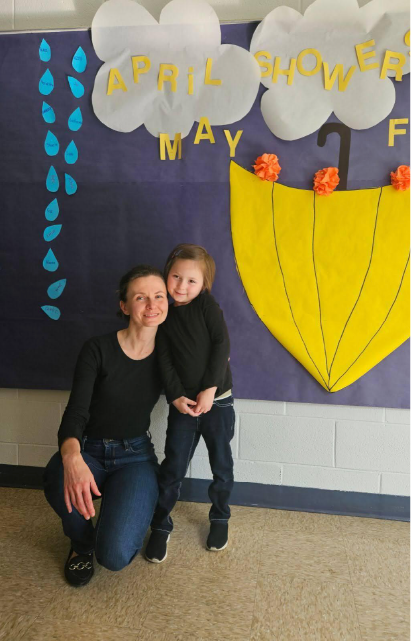 Mom and daughter twins for Spirit Week–Twin Day.